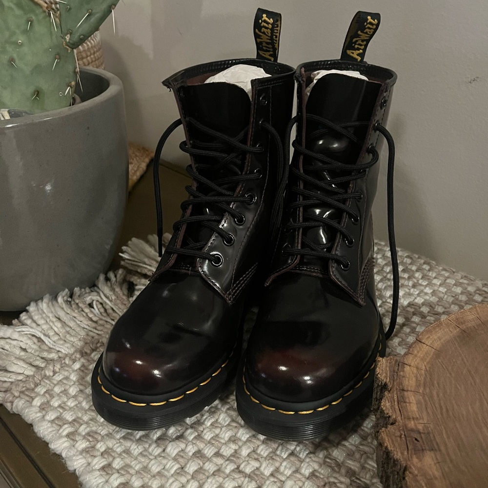 NIB Doc Martens